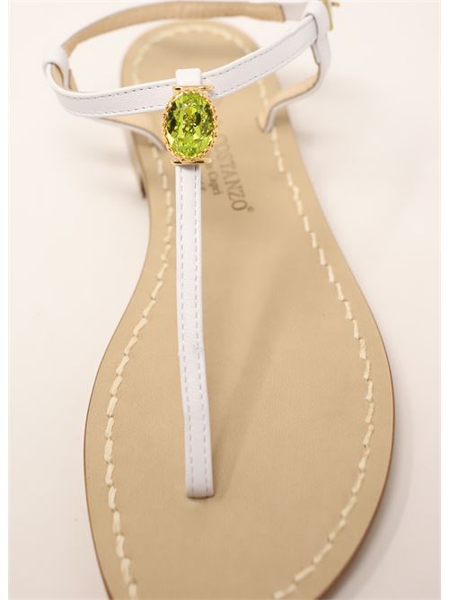 Sandali caresi bianchi con gioiello verde Da Costanzo | BIGSTONEJEWELBIANCOVERDE